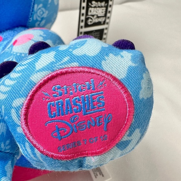 NWT - Limited Edition Stitch Crashes Disney Sleeping Beauty (7/12) - Picture 4 of 6